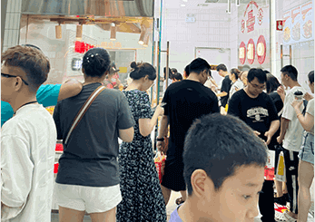 爆脾气生炸鸡架门店图